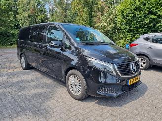 Schadeauto Mercedes EQV 300 90KWH Rolstoelbus Navi Led Stoelverw 2024/7