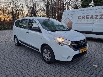 Damaged car Dacia Lodgy TCe 130 7 Stoelen Airco Navi 2022/8