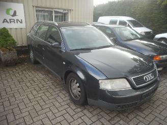 demontáž osobní automobily Audi A6 avant  1998/1