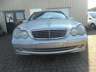 demontáž osobní automobily Mercedes C-klasse c 200 kompressor 2001/11
