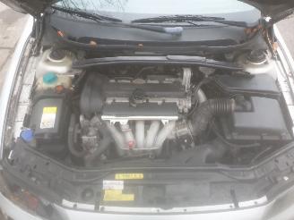 Volvo S-60  picture 5