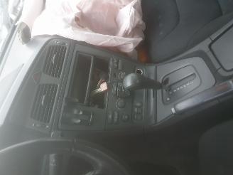 Volvo S-60  picture 7