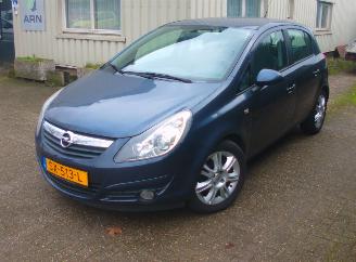 Vaurioauto  passenger cars Opel Corsa  2009/11