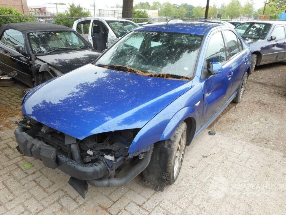 Ford Mondeo ST220