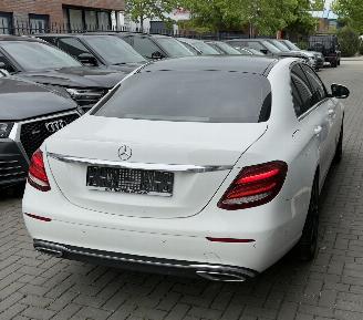 Mercedes E-klasse LED / CAMERA / NAVIGATIE / AMG VELGEN VOLLEDIG RIJDBAAR picture 6