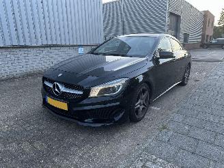krockskadad bil auto Mercedes Cla-klasse AMG CLA180 / NAVI / LED / ALCANTARA / PDC / MFS 2015/6