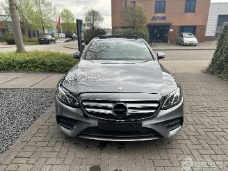 Coche accidentado Mercedes E-klasse 200 AMG PANO/LED/19INCH 2016/11
