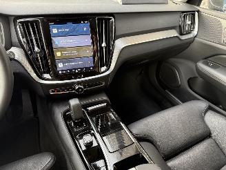 Volvo V-60 2.0 T6 AWD Recharge 253PK Aut. Ultimate Bright VOL! picture 21