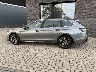 Volkswagen Passat VARIANT NEW MODEL! 1.5 eTSI 150PK DSG7 Elegance picture 16