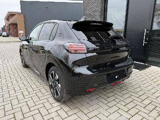 Peugeot 208 NEW MOD! 1.2 Turbo 101PK Allure picture 10