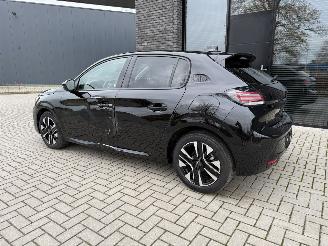 Peugeot 208 NEW MOD! 1.2 Turbo 101PK Allure picture 11