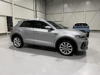 Unfallwagen Volkswagen T-Roc 1.5 TSI 150PK DSG7 R-Line 2025/7