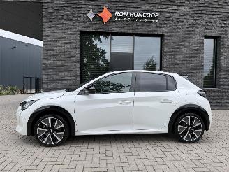 Damaged car Peugeot e-208 GT 50kWh 136PK Aut. 2021/11