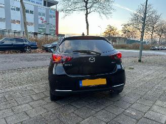 Mazda 2 1.5 Skyactiv-G Luxury picture 13