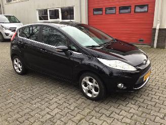 Ford Fiesta Fiesta 1.2 TITANIUM uitvoering GEEN SCHADE picture 2
