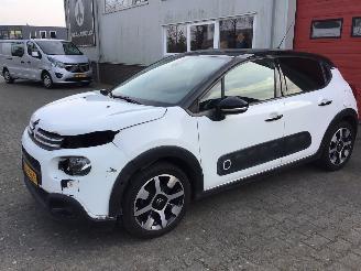 skadebil auto Citroën C3 1.2 S&S SHINE lichte schade 2018/4