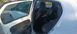 Volkswagen Up! Leer Airco Stoelverwarming picture 13