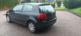 Volkswagen Golf Bj:12-2006 1.4-Benzine 80pk Climatecontrol CruiseControl Leren-Stuurwiel armsteun elek-ramen elektrische Spiegel Centrale vergrendeling met afstandsbediening mistlampen Parkeersensoren afneembare trekhaak Metallic lak picture 6