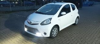 škoda osobní automobily Toyota Aygo Bj:09-2013 1.0-VVT-i Navi Airco Led Elektrische ramen Centrale vergrendeling met afstandsbediening 2013/9