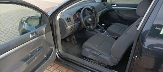 Volkswagen Golf Tour Edition 1.4 Benzine Climatecontrol CruiseControl Leren-Stuurwiel armsteun elek-ramen elektrische Spiegel met verwarming Centrale vergrendeling met afstandsbediening mistlampen Parkeersensoren achter afneembare trekhaak Metallic picture 10