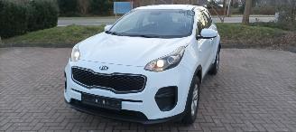 Kia Sportage Bj:9-2017 1.6-benzine 132pk Airconditioning CruiseControl Leren-Stuurwiel armsteun 1-eigenaar! picture 11