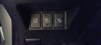 Toyota Yaris 1.5-Dual VVT-I 111pk 6-Versn Airconditioning stoelverwarming Multicolor Touchscreen Display met navi voorbereiding Achteruitrijcamera Mistlampen Toyota velgen Drivelane assistent Licht assistent picture 27