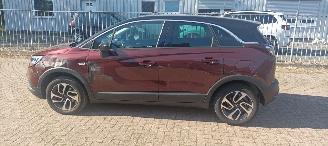 Opel Crossland 1.2-Turbo Automatik Innovation uitvoering Navi Full-Led koplampen Led achterlichten Climatecontrol CruiseControl Leren-Stuurwiel met verwarming Stoelverwarming trekhaak Bi-Color pearl metallic lak picture 6