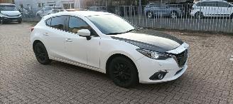 Mazda 3 2.0-Benzine Urban Limited Edition Xenon Led Navigatie Climatecontrol CruiseControl Head up-display Stoelverwarming Lichtautomaat Privacyglas Regensensor Lichtautomaat automatisch dimmende binnenspiegel Blindspot systeem Achteruitrijcamera parkeersensoren  picture 2