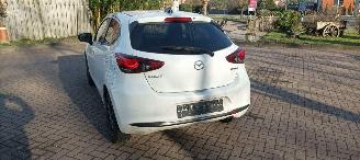 Mazda 2 Bj: 12-2023 1.5 Automatik Climatecontrol CruiseControl Stoelverwarming Lichtautomaat Privacyglas Stuurwiel met verwarming Achteruitrijcamera parkeersensoren Apple CarPlay MirrorLink Led verlichting Dab-audio picture 5