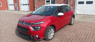 uszkodzony samochody osobowe Citroën C3 Bj: 11-2022 1.2 Benzine Opf Airconditioning Stoelverwarming cruisecontrol Dab Radio elektrische buitenspiegels met verwarming Centrale vergrendeling met afstandsbediening Start-Stop systeem Drivelane Full led koplampen Led Dagrijverlichting 2 Tone metalli 2022/11