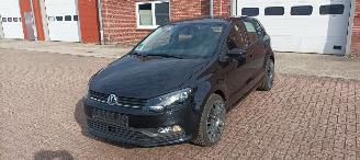 uszkodzony samochody osobowe Volkswagen Polo Bj:03-2016 1.4 TDI DPF Euro6 Bluemotion Climatecontrol Stoelverwarming leren stuurwiel mistlampen Elektrische ramen Elektrische-spiegels met verwarming Centrale vergrendeling met afstandsbediening Start-Stop systeem regensensor front Radar 2016/3