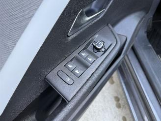 Opel Astra 1.2 Turbo Edition picture 15