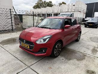 uszkodzony samochody osobowe Suzuki Swift 1.2 Stijl  90 PK AUTOMAAT-SCHUIFDAK-NAVI-CAMERA 2020/3