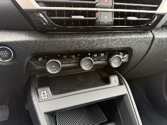 Citroën C4 1.2 Hybrid 136 Buss AUTOMAAT-CAMERA-CLIMA picture 20