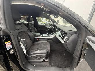 Audi Q8 55 TFSI e QUATRO S-LINE LUCHTVERING-CAMERA-KEYLESS picture 18