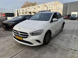 Coche accidentado Mercedes B-klasse 200d Advantage 150PK - AUTOMAAT - CAMERA 2021/4