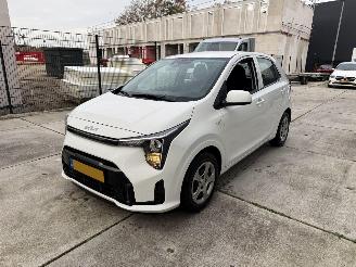 damaged passenger cars Kia Picanto 1.0 DPI DynamicLine -CAMERA-NAVI-PDC 2025/4