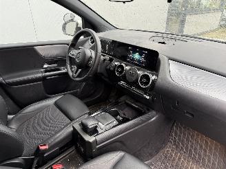 Mercedes B-klasse 200 d AUToMAAT-NAVI-CAMERA-PDC picture 6