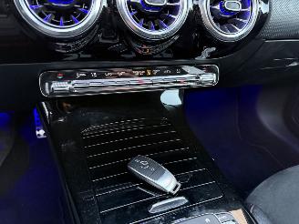 Mercedes A-klasse 250 e Luxury Line PLUG IN HYBRID -AMG-PANO-CAMERA-NAVI picture 18