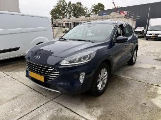 Voiture accidenté Ford Kuga 2.5 PHEV Titanium 225 PK-CAMERA-KEYLESS-NAVI-PDC 2021/7