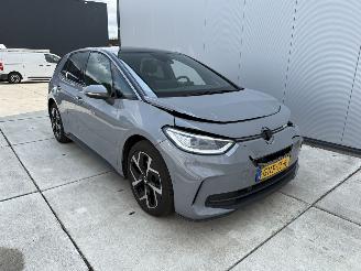 krockskadad bil auto Volkswagen ID.3 77 KW Pro Oranje 231 PK-CAMERA-NAVI-ACTIRADIUS 431 KM 2024/9