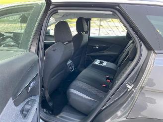 Peugeot 3008 1.2  Pure Tech Allure -NAVI-PDC-CAMERA picture 9