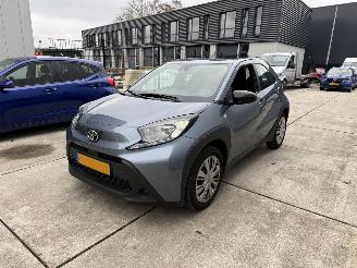 krockskadad bil auto Toyota Aygo X 1.0 VVT-i MT Play CAMERA-CARPLAY 2025/5