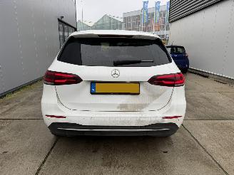 Mercedes B-klasse 200 d AUTOMAAT -CAMERA-PDC-NAVI picture 8