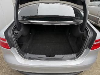 Jaguar XE 2.0 D Portfolio -NAVI-PDC-LEDER-CLIMA picture 10