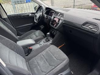 Volkswagen Tiguan 1.4 TSI DSG Pano Highline Virtual Cockpit DynAudio NAP Nederlandse Auto picture 9