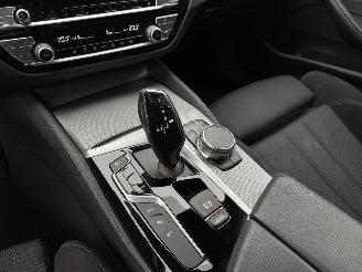 BMW 5-serie 530e iPerformance High Executive M-Pakket Head-up 360Camera picture 11