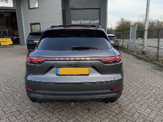 Porsche Cayenne 3.0 E-HYBRID 422Pk Pano Softclose Bose 360Camera Head-Up picture 2