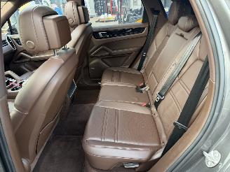 Porsche Cayenne 3.0 E-HYBRID 422Pk Pano Softclose Bose 360Camera Head-Up picture 16