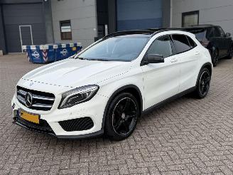 uszkodzony samochody osobowe Mercedes GLA 200 Cdi Automaat AMG Pakket Pano 2014/4